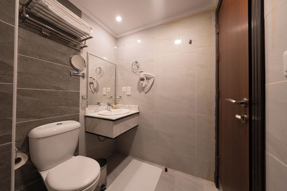 Alayam Elite Hotel 57/58