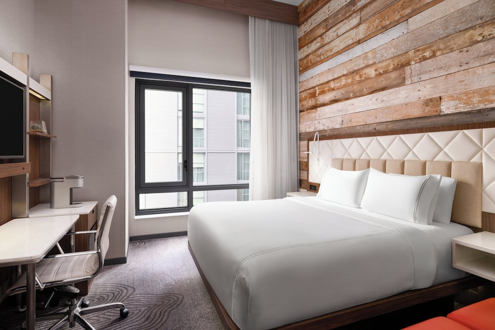 PREMIUM, KING BED