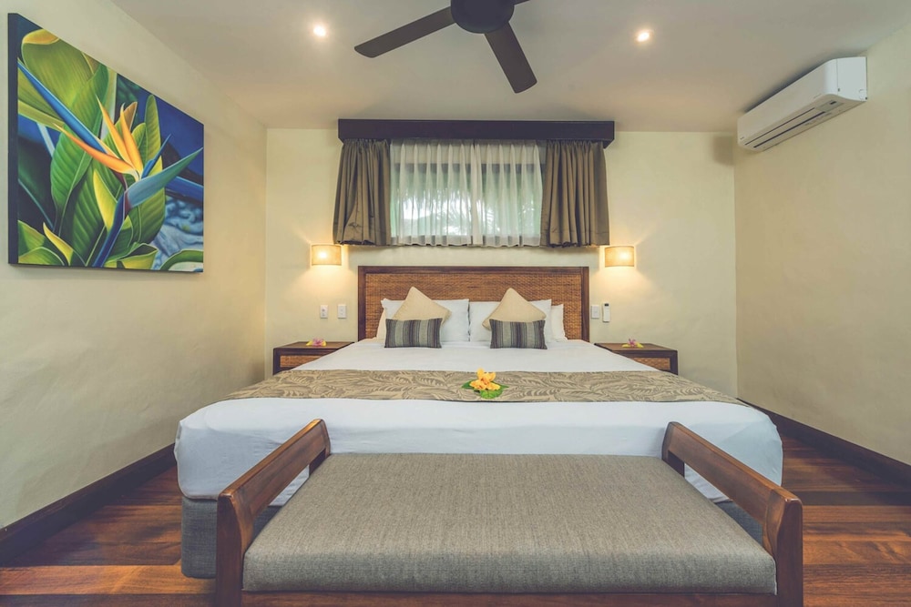 Nautilus Resort 23/77
