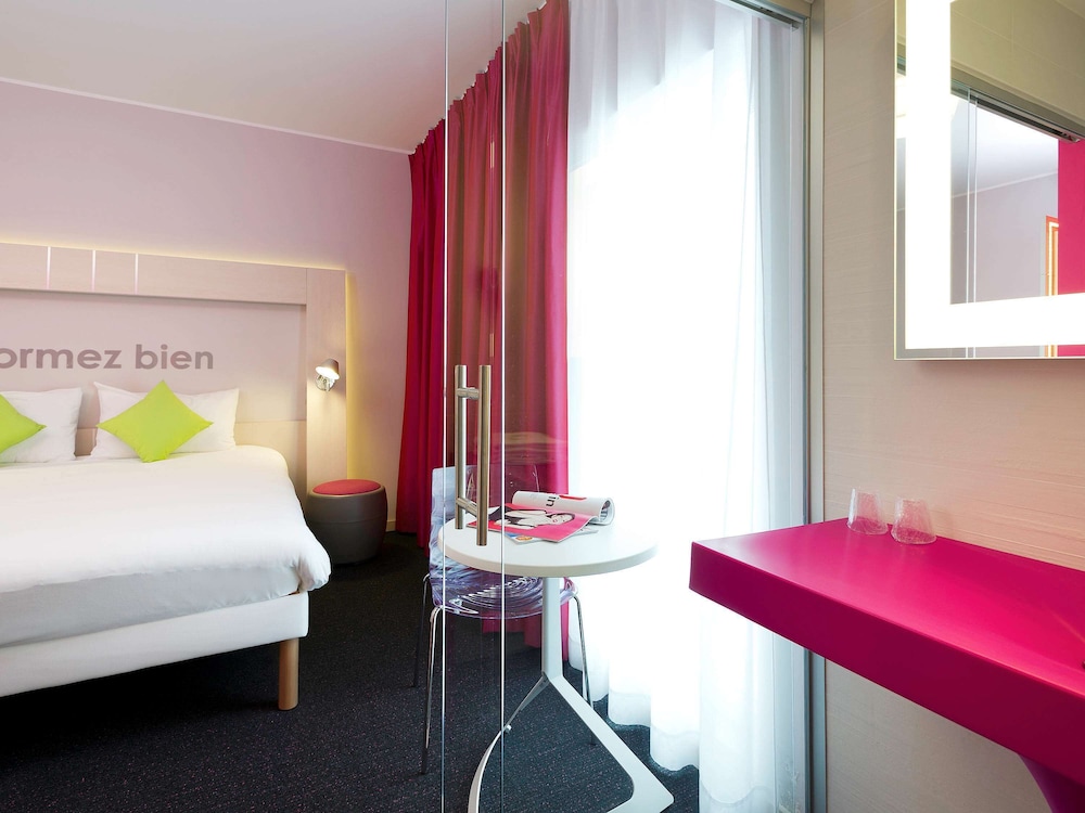 IBIS STYLES NIVELLES 34/73