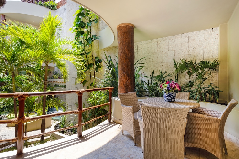 Maya Villa Condo Hotel Beach Club 9/49