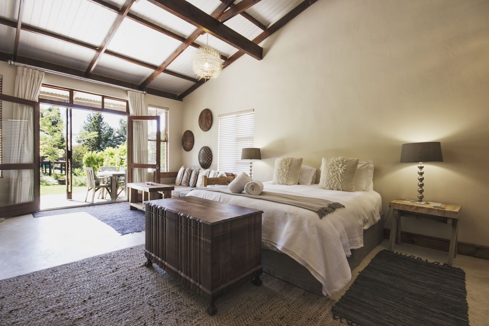 A Hilltop Country Retreat 19/50