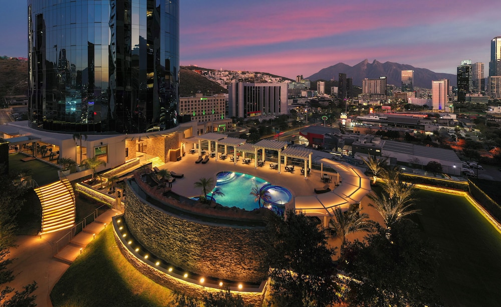 Safi Royal Luxury Metropolitan 41/47