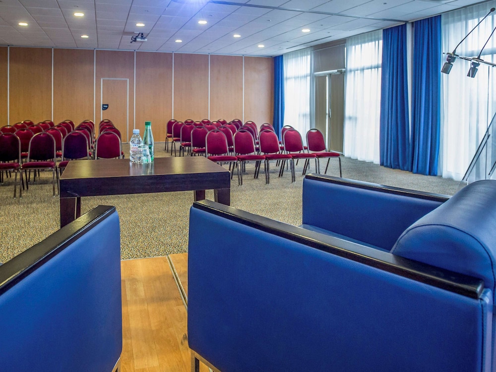 NOVOTEL BOURGES 33/49