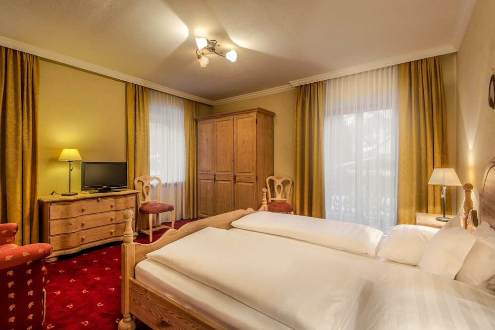 Hotel Corona 9/50