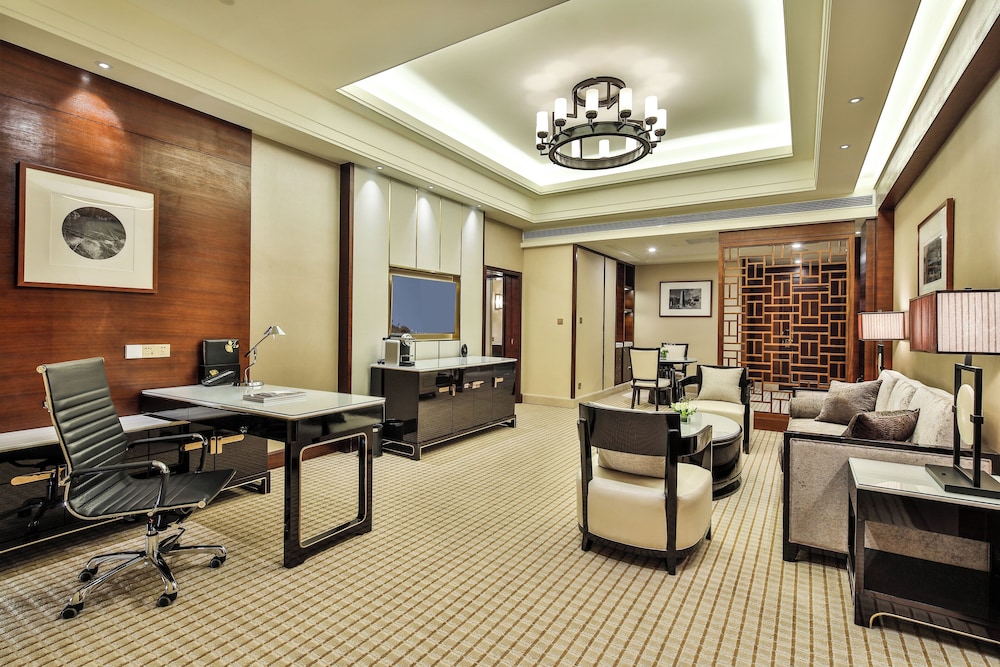 INTERCONTINENTAL SANCHA LAKE 19/33