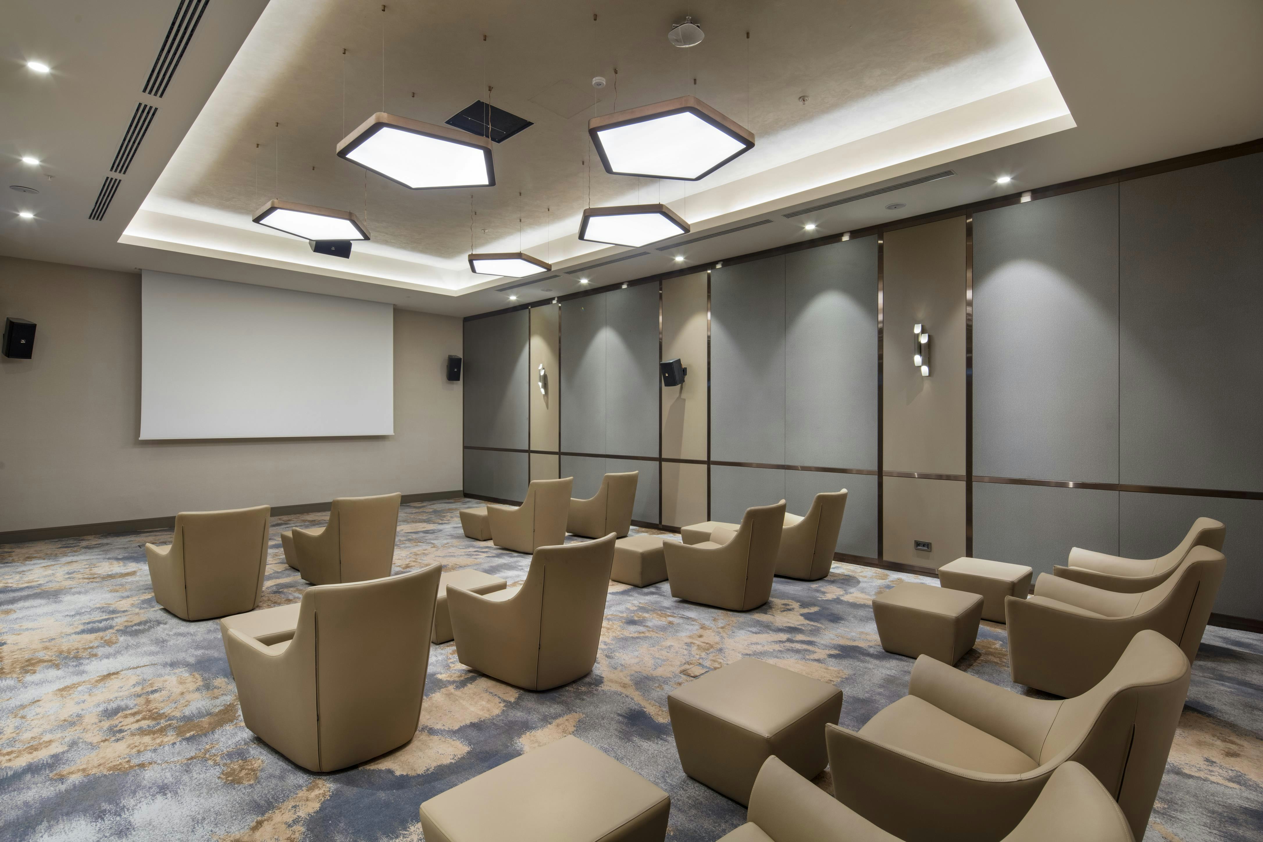 Doubletree By Hilton Skopje 46/50