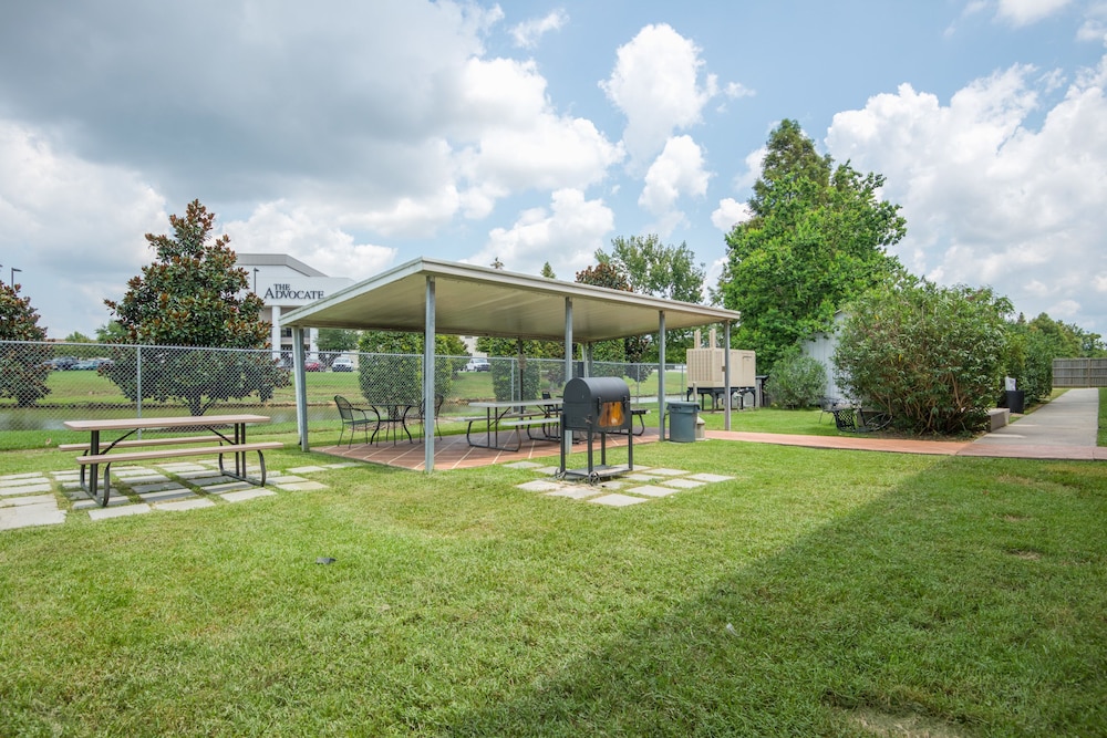 Trident Inn And Suites 51/60