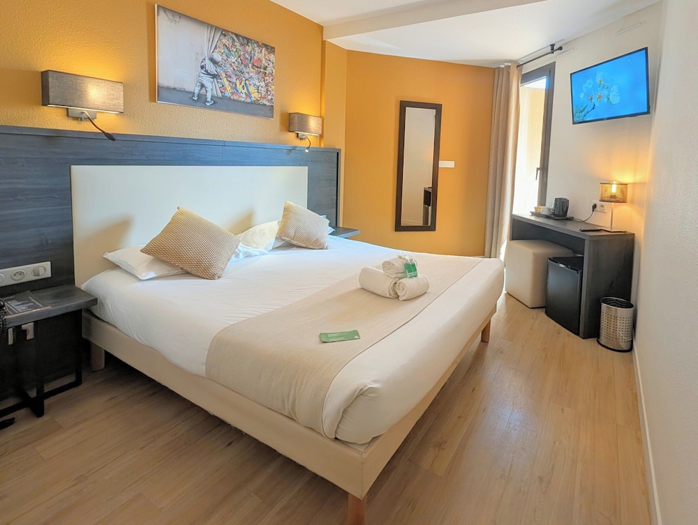 1 BEDROOM, SUPERIOR, DOUBLE BED, SEA SIDE