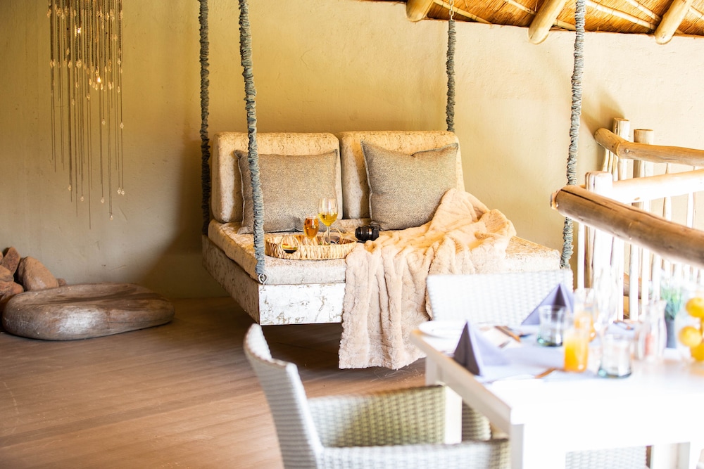 Clifftop Exclusive Safari Hideaway 28/37