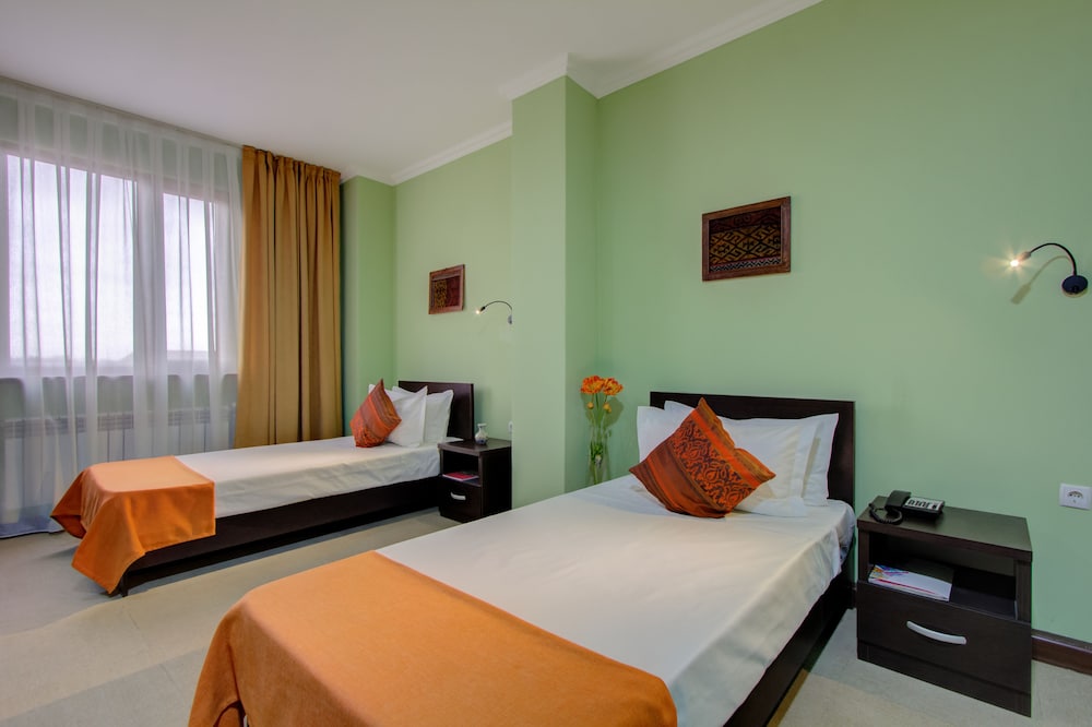 Olive Hotel Bishkek 8/32