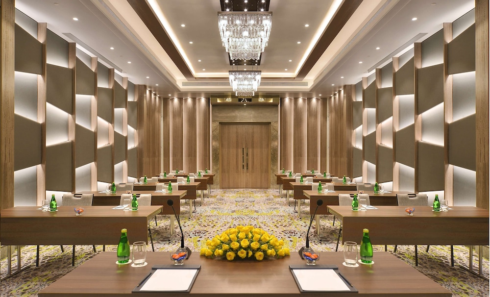 Radisson Mumbai Andheri MIDC 37/65