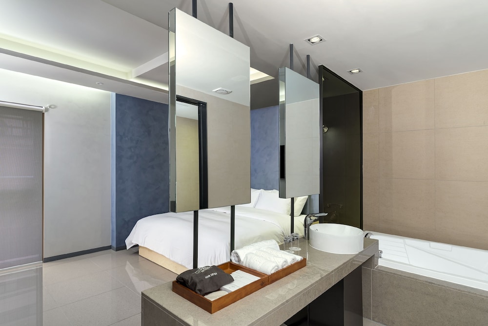 Capace Hotel 32/73