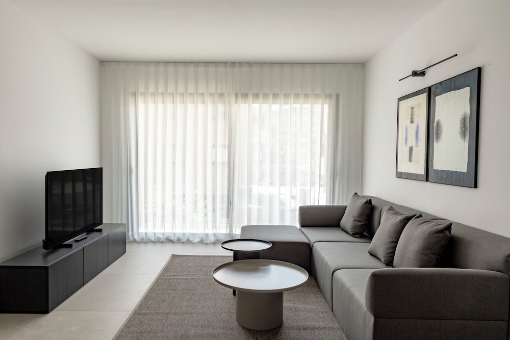 Europa Apartment 36/50