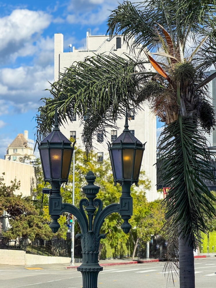 The Hotel Hollywood - Westsiderentals 3/75