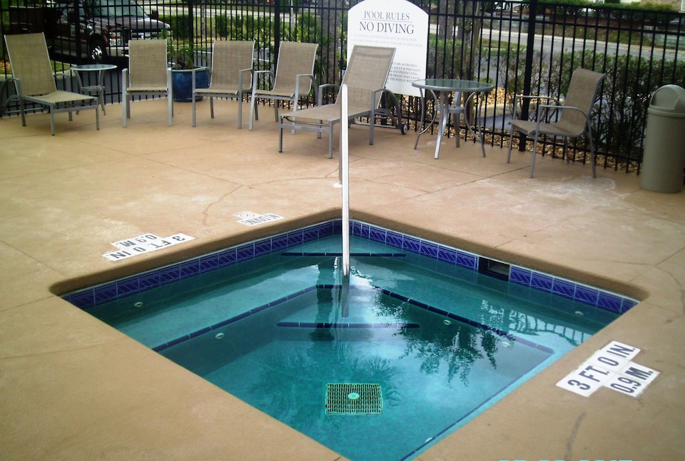 Holiday Inn Express Hotel And Suites Orange City 36/63
