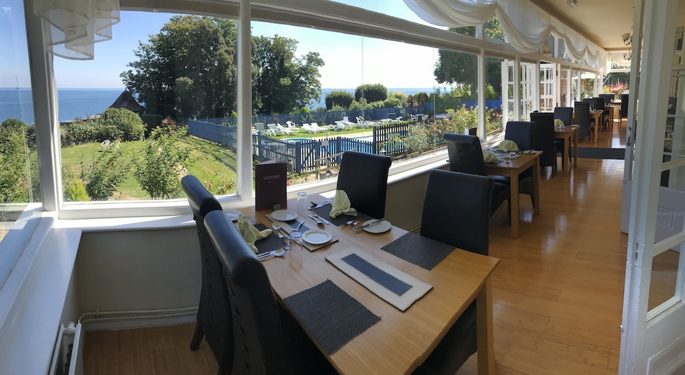 Luccombe Manor Country House Hotel 76/96