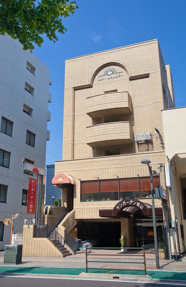 ホテルサンガーデン松山 写真1