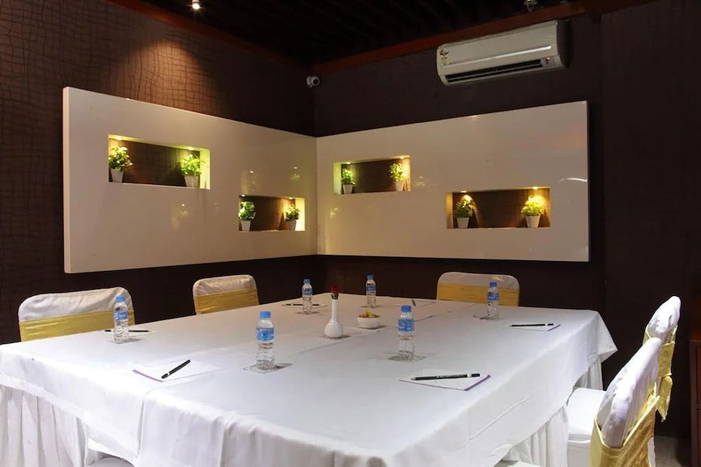 Hotel O2 Vip 33/38