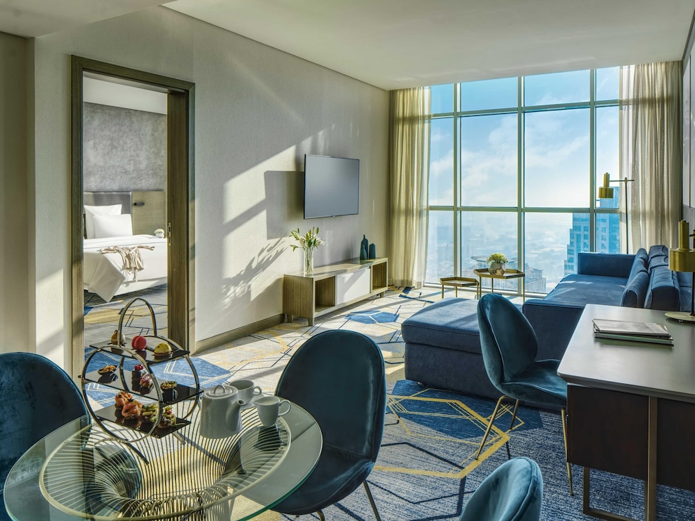 Pullman Hotel Sharjah 54/63