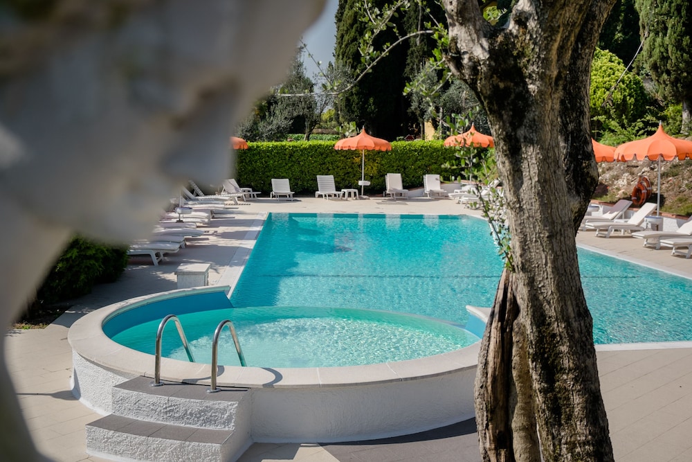 Hotel Mon Repos 44/50