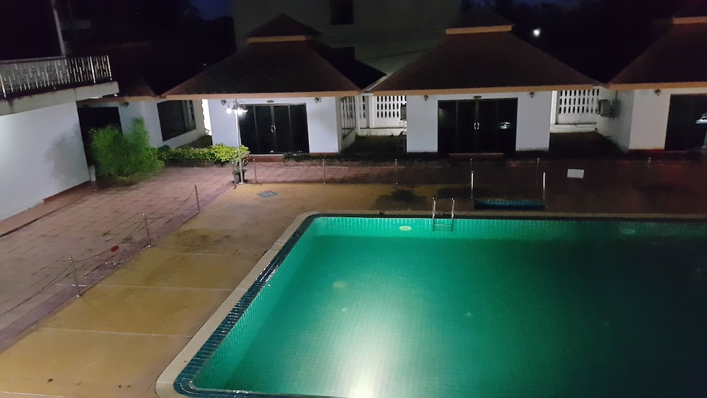 Sadudee Mansion 49/50
