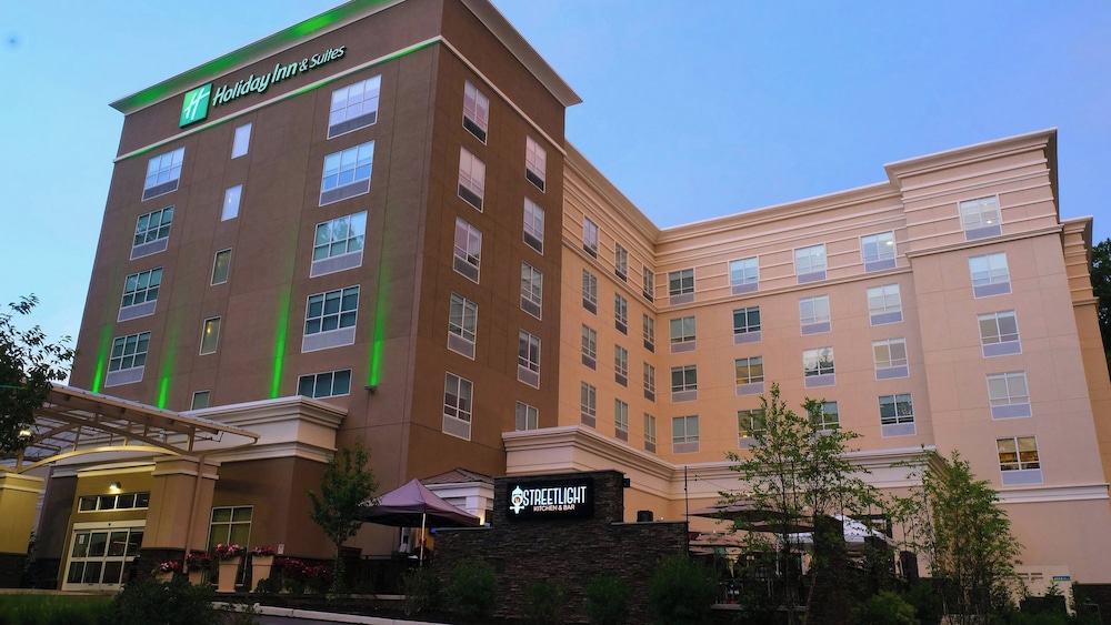Holiday Inn And Suites Philadelphia W Drexel Hill 6/50