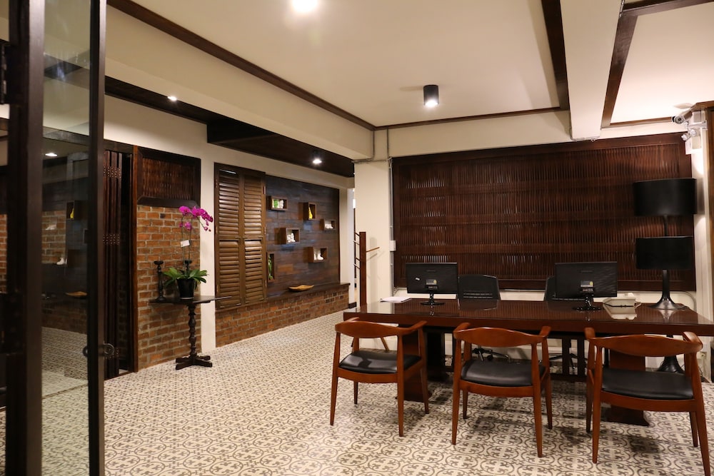 Kampaeng Ngam Hotel 37/40