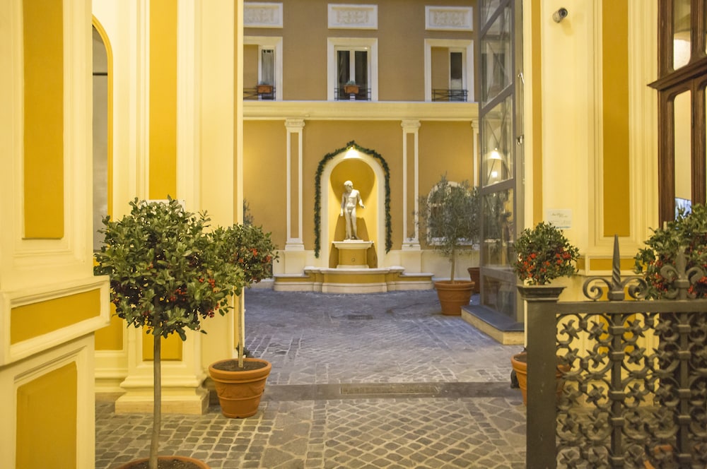 Inn Rome Rooms & Suites 39/50