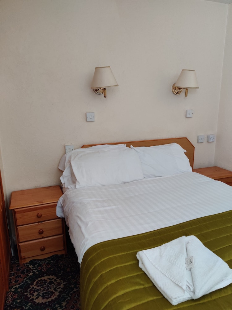 Inglewood Palm Hotel, Abbey Sands Torquay 24/32