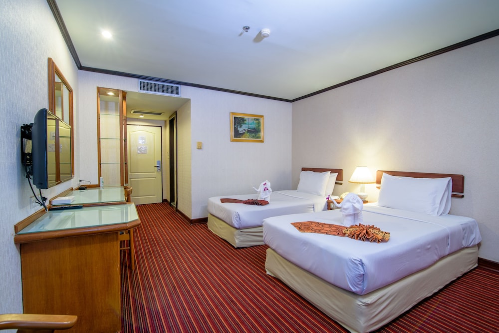 Alexander Hotel 12/50