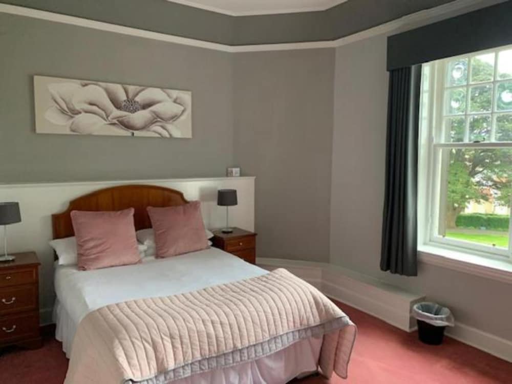 OYO Dunmar House Hotel 18/60