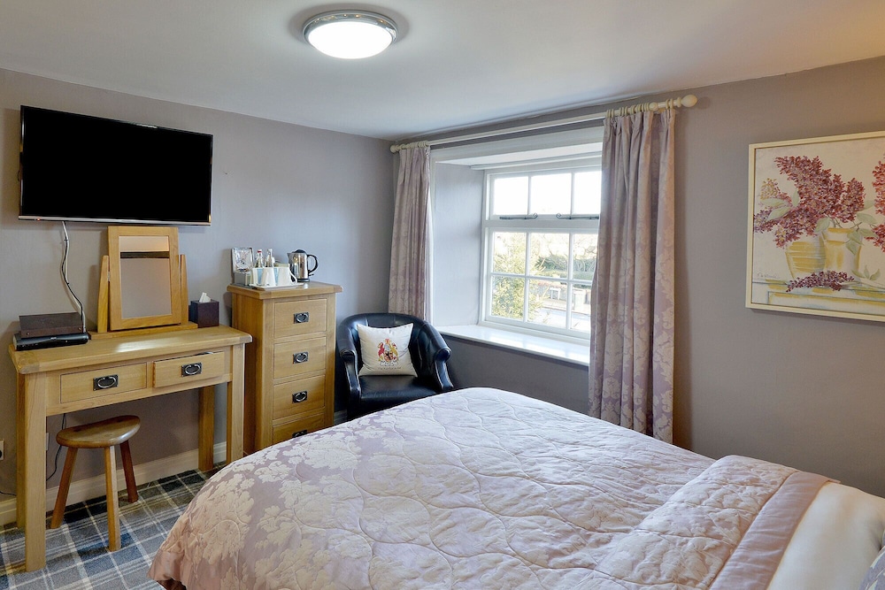 The Fairfax Arms 8/26