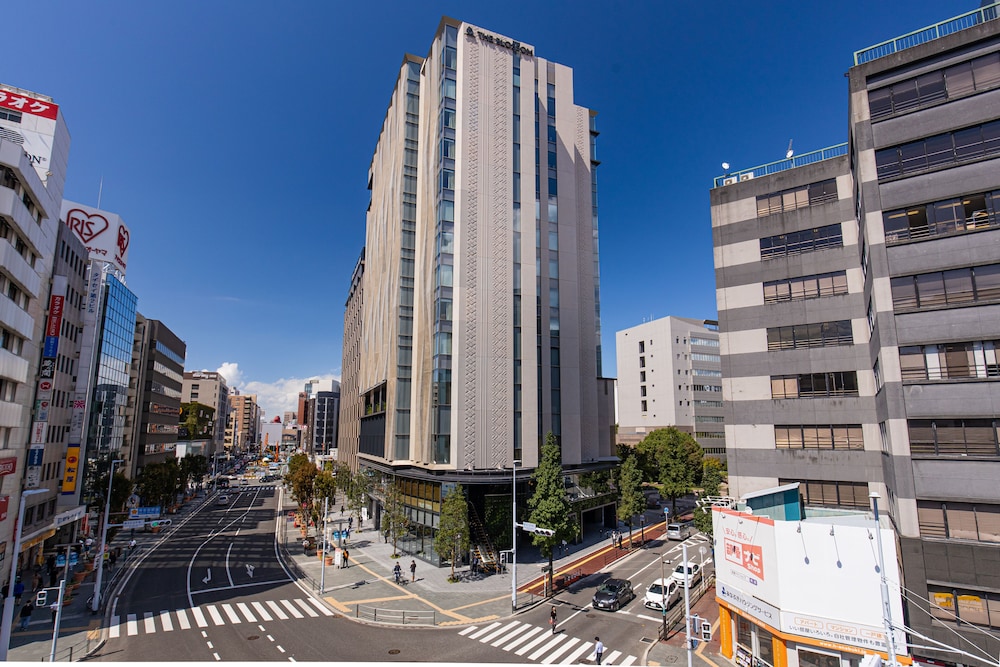 The Blossom Hakata Premier 67/69