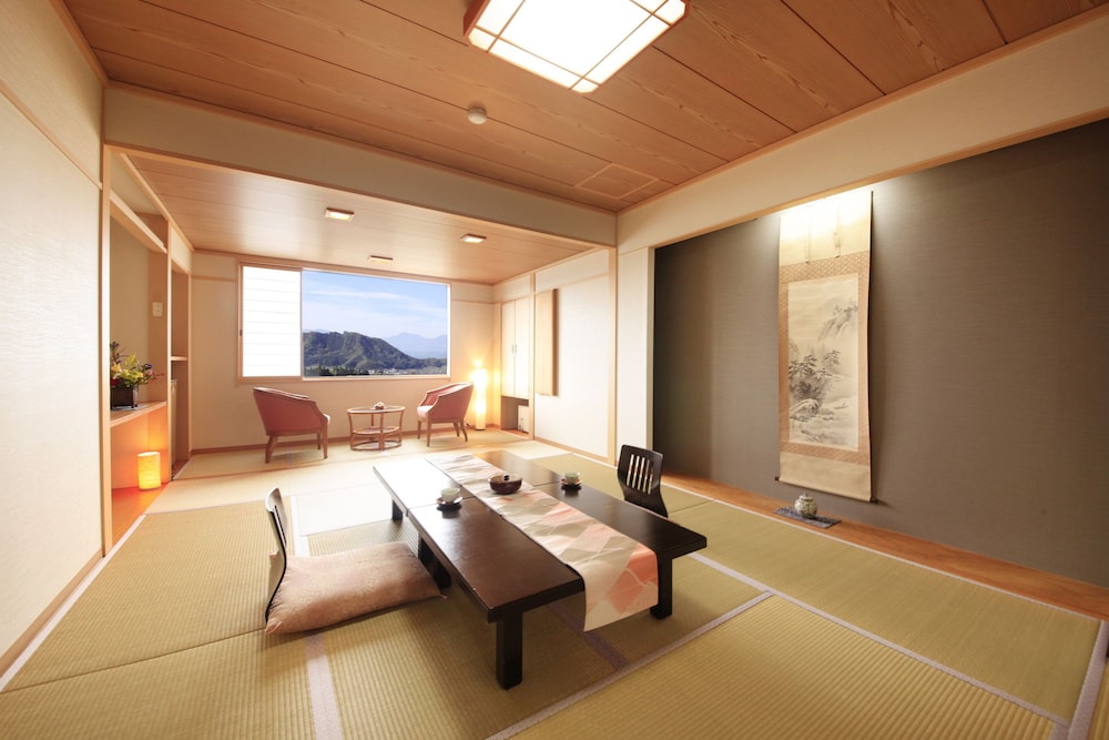 غرفة تقليدية بفرشتي فوتون بإطلالة على الجبل