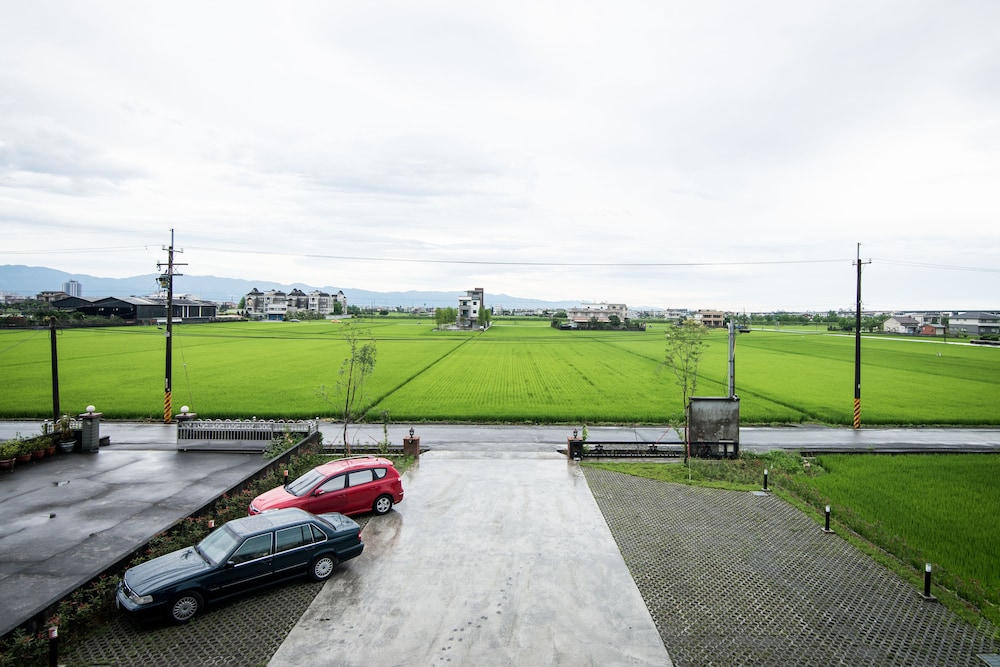 Fly Inn Yilan 53/60