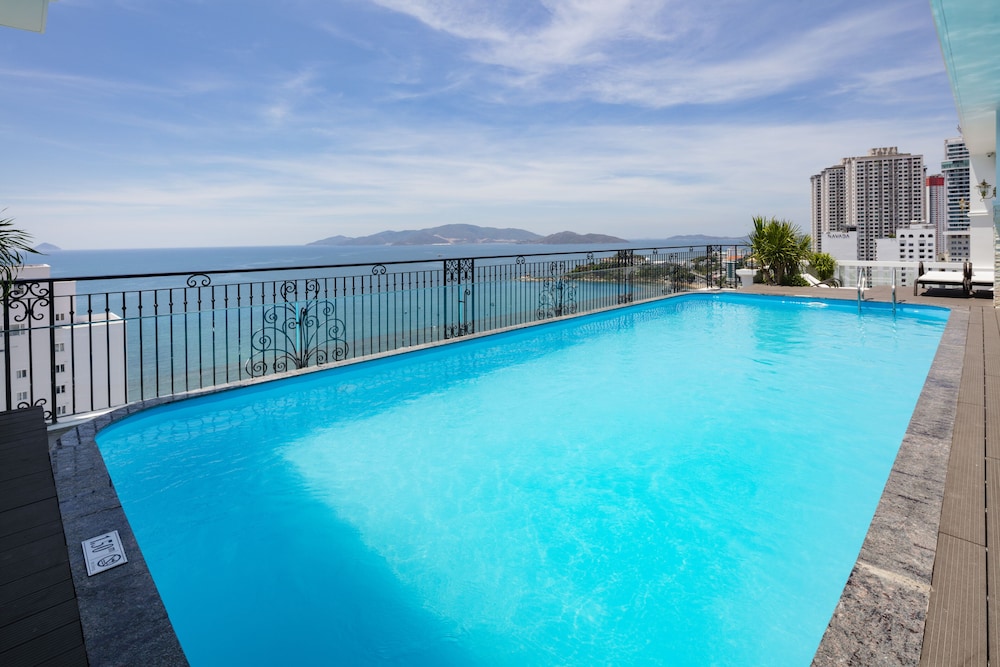ASTON Nha Trang City Hotel 35/55