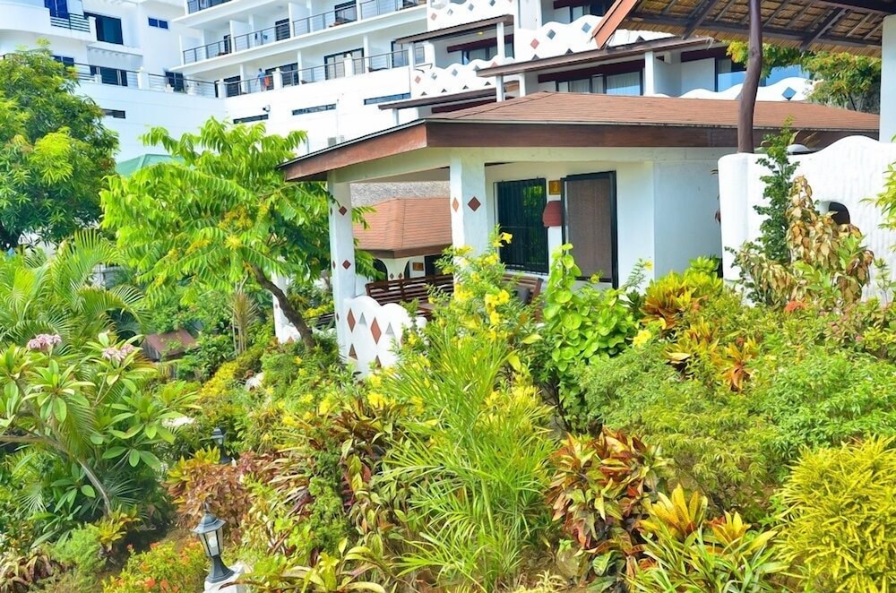 Steps Garden Resort 67/71