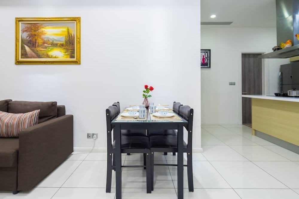 A Place Define Happiness In M Suite Klcc 34/50