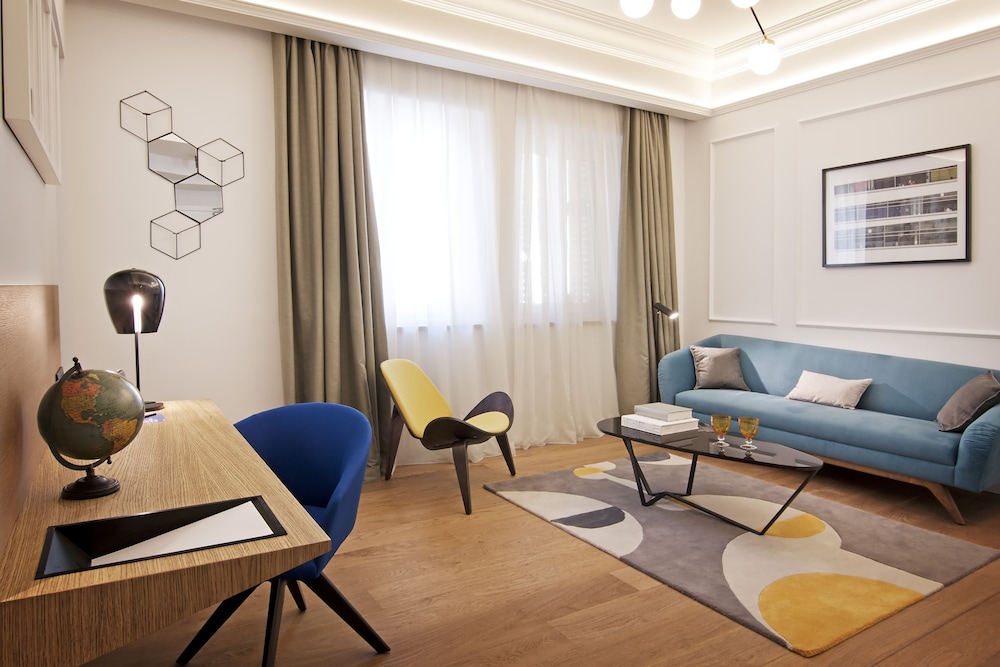 Hotel One Shot Reina Victoria 31/50