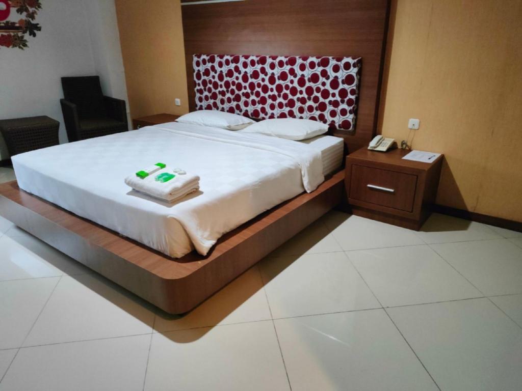 Super, Deluxe, King Bed