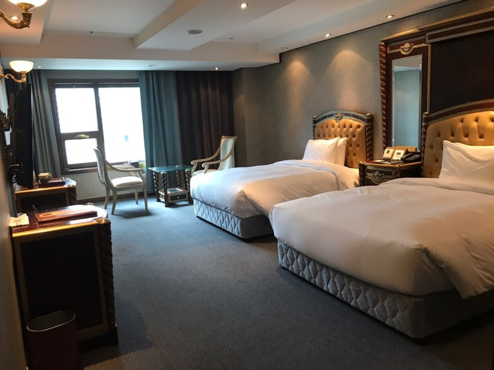 The Koryo Hotel 27/58