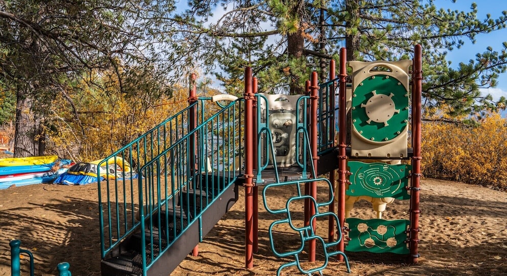 Edgelake Beach Club 41/50