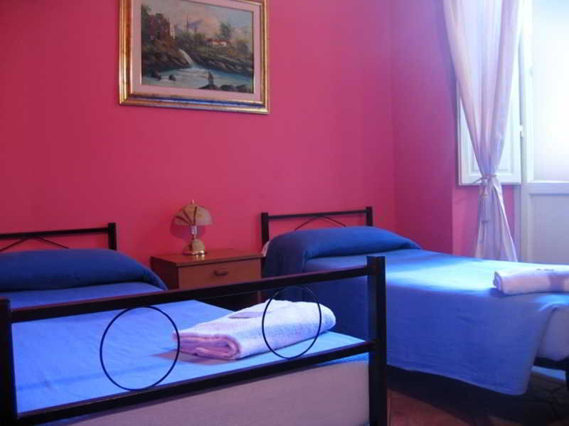 Standard, Twin Beds