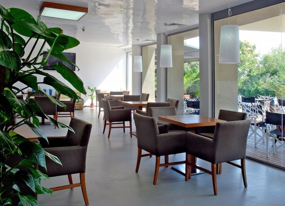 Hotel Excelsior 47/63