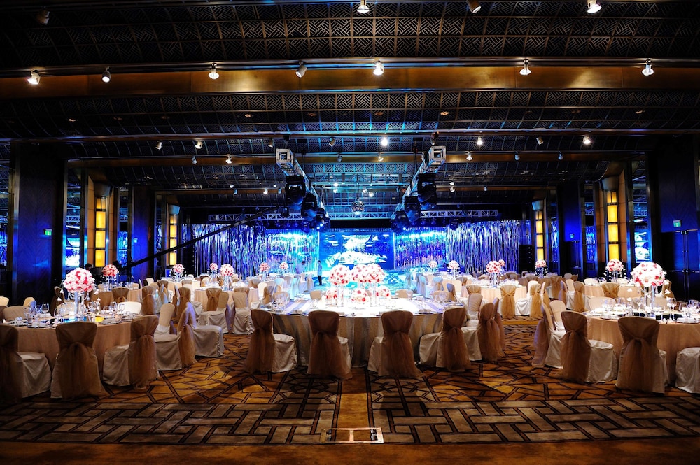 GRAND HYATT SHANGHAI 48/69