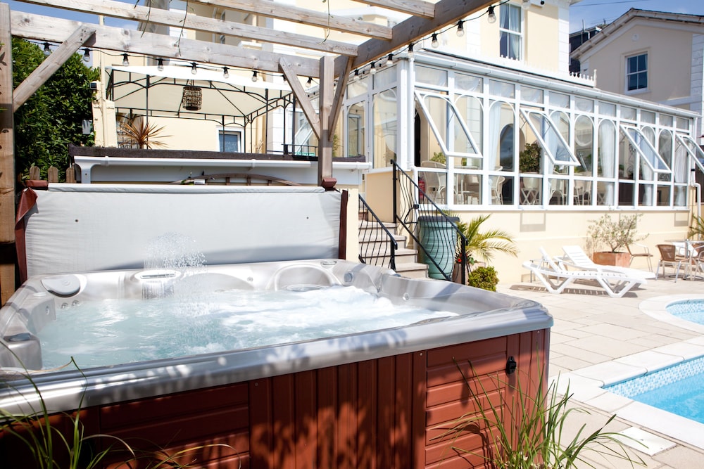 Riviera Lodge Hotel 21/50