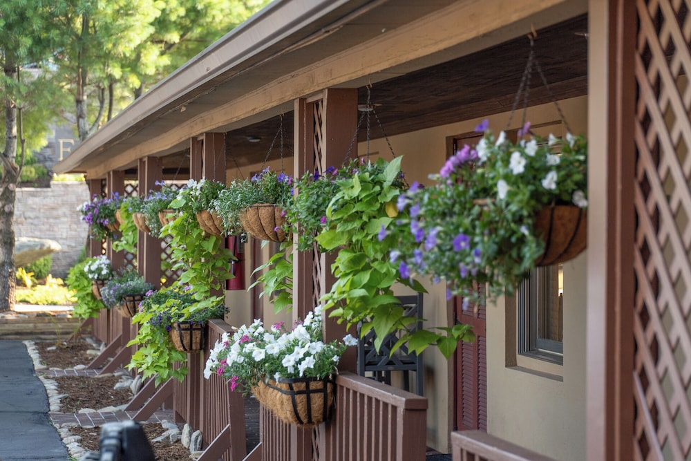 Ridgeway Inn 6/69