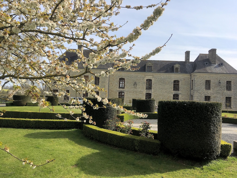 Chateau Du Bu 40/50