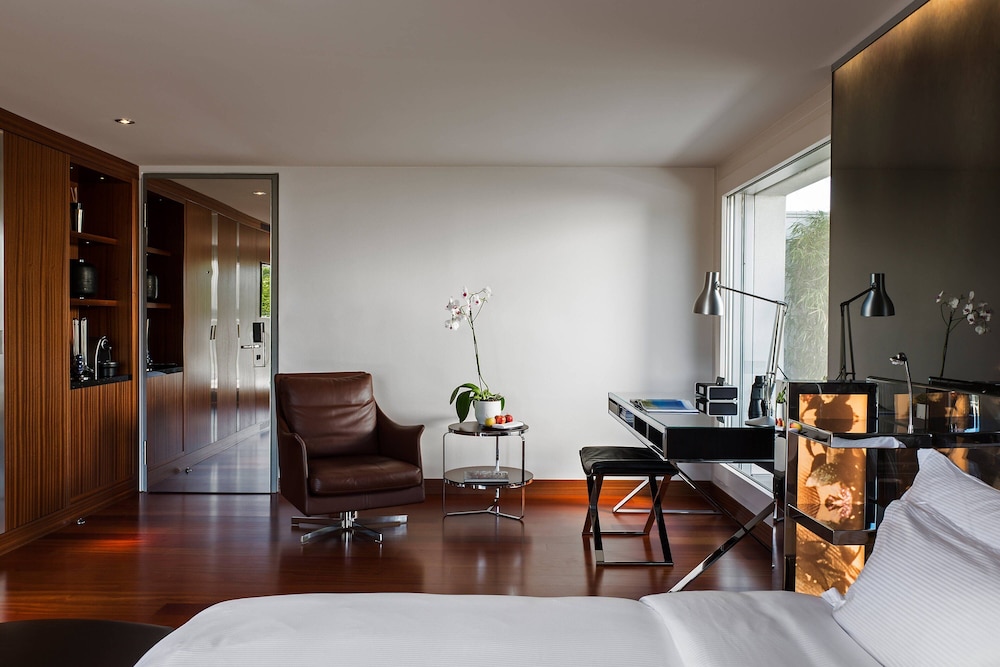 The Hotel Lucerne Autograph Collection 27/35